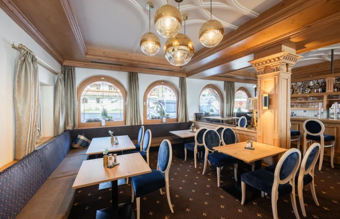 Restaurant dining room