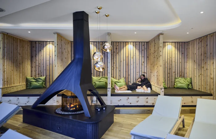 Kamin im Wellnessbereich